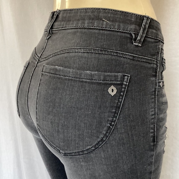 DEMOCRACY Jeans Vintage Gray Wash Fray Hem Size 6 Itty Bitty Boot Cut - Picture 11 of 11